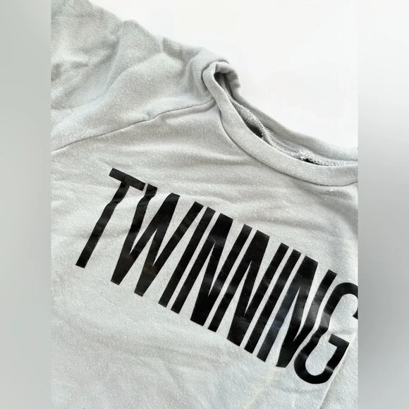 🇨🇦 Posh & Cozy Bamboo Gray 'Twinning' Sweatshirt - Picture 2 of 3